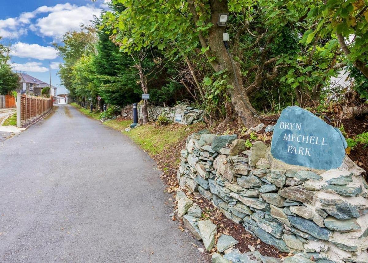 Bryn Mechell Hotel Llanfechell Bagian luar foto
