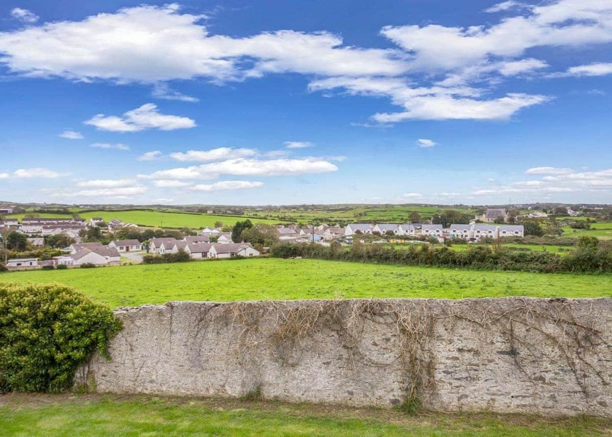 Bryn Mechell Hotel Llanfechell Bagian luar foto