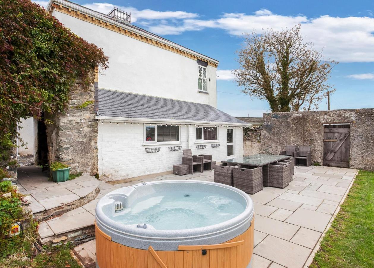 Bryn Mechell Hotel Llanfechell Bagian luar foto